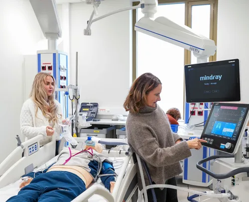 Noen få kvinner på sykehus